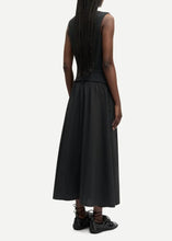 Load image into Gallery viewer, SATHEA SKIRT |  BLACK SAMSOE SAMSOE