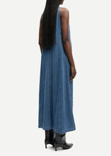 Load image into Gallery viewer, SASKYLAR DRESS |  MEDIUM DENIM BLUE SAMSOE SAMSOE