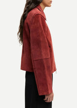 Load image into Gallery viewer, SALYLO SUEDE JACKET | FIRED BRICK SAMSOE SAMSOE