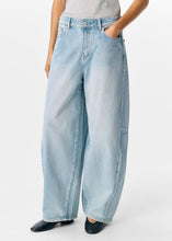 Load image into Gallery viewer, OBJMOJI ELSA MW SUPER BARREL JEANS | LIGHT BLUE DENIM Mellow Concept