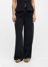 Load image into Gallery viewer, oBJMOJI ZARAFINE HW SUPER WIDE JEANS | BLACK DENIM OBJECT