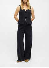 Load image into Gallery viewer, oBJMOJI ZARAFINE HW SUPER WIDE JEANS | BLACK DENIM OBJECT