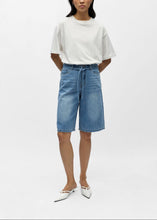 Load image into Gallery viewer, OBJROSIE MW LO DENIM LONG SHORTS | LIGHT BLUE DENIM OBJECT