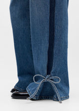 Load image into Gallery viewer, OBJDANJA MW LO JEANS E PS 26 | MEDIUM BLUE DENIM OBJECT