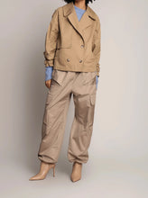 Load image into Gallery viewer, LIZBETH OUTERWEAR | CAMEL MUNTHE