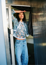 Load image into Gallery viewer, MANIRA BLOUSE | KENTUCKY BLUE BAUM UND PFERDGARTEN