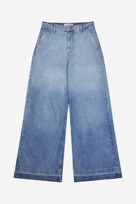 LECUBE PANT | LIGHT BLUE MUNTHE
