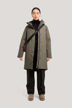 Load image into Gallery viewer, Tretorn ROW INSULATED PARKA | BELUGA