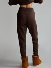 Load image into Gallery viewer, KENT LOUNGE PANT 27.5 | COFFEE BEAN