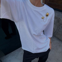 Load image into Gallery viewer, MIEKE BROCHE | GOLD PIN PEOPLE