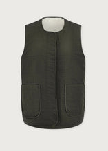 Load image into Gallery viewer, AUDREA REVERSIBLE GILET | SANDSHELL FOREST NIGHT VARLEY