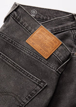 Load image into Gallery viewer, 502 TAPER JEANS | PEPPER WARM LEVI&#39;S