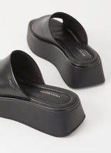Load image into Gallery viewer, COURTNEY SANDALS | BLACK