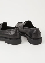 Load image into Gallery viewer, ALEX M LOAFERS | BLACK VAGABOND