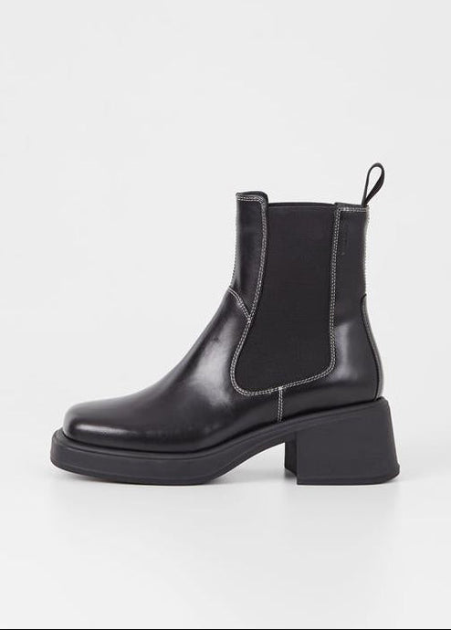 DORAH BOOTS | BLACK AND WHITE VAGABOND