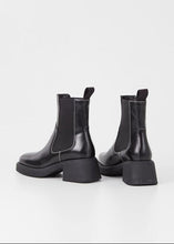 Load image into Gallery viewer, DORAH BOOTS | BLACK AND WHITE VAGABOND