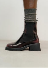 Load image into Gallery viewer, DORAH BOOTS | DK BORDO VAGABOND