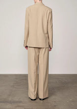 Load image into Gallery viewer, AMALFI REGULAR BLAZER  | SAND HERSKIND