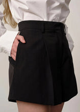 Load image into Gallery viewer, RUNI SHORTS | BLACK HERSKIND