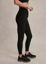 Load image into Gallery viewer, Varley FREESOFT HIGH RISE LEGGING 25 | BLACK
