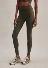 Load image into Gallery viewer, Varley FREESOFT HIGH RISE LEGGING 25 | WILD MOSS