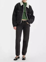 Load image into Gallery viewer, MIDDY STRAIGHT JEANS | NO SERVICE - BLACK LEVI&#39;S