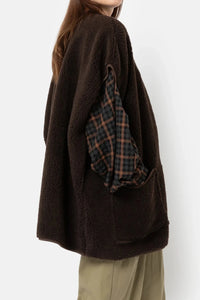 INES TEDDY SLEEVELESS JACKET | CHOCOLATE BROWN AME