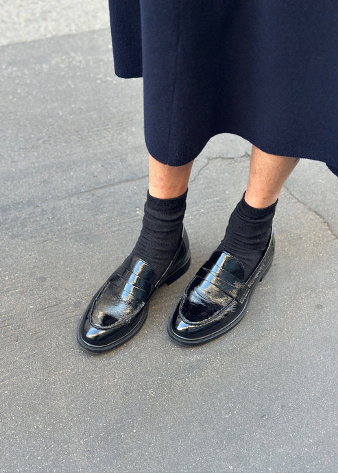 AMINA LOAFER LEATHER | BLACK PATENT VAGABOND VAGABOND AT MELLOW CONCEPT 