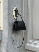 Charger l&#39;image dans la galerie, ANNA HANDBAG | CHARCOAL ZARINA ROUGE