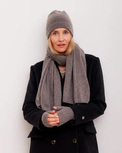 HUE SOLID BEANIE | MOLE BETA STUDIOS