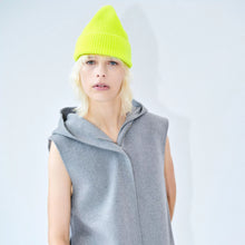 Load image into Gallery viewer, BEANIE | FLUO YELLOW LE BONNET