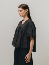 Load image into Gallery viewer, VOLUME BLOUSE | BLACK EMIN &amp; PAUL