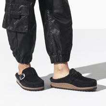 Charger l&#39;image dans la galerie, BUCKLEY SHEARLING SUEDE | BLACK BIRKENSTOCK