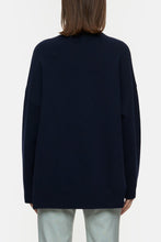 Charger l&#39;image dans la galerie, WOOL BLEND DOUBLE-FACE JUMPER | DARK NIGHT CLOSED