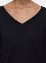 Load image into Gallery viewer, V-NECK BOXY | BLACK CLOSED