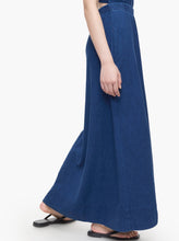 Load image into Gallery viewer, LINEN-MIX MAXI DRESS | DARK BLUE CLOSED