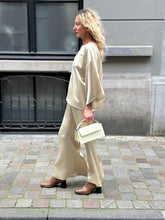 Charger l&#39;image dans la galerie, CICIE TOP | OYSTER GRAY BY MALENE BIRGER