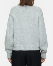 Charger l&#39;image dans la galerie, CROPPED CREW NECK | LIGHT GREY MELANGE CLOSED