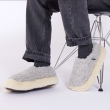 Charger l&#39;image dans la galerie, NORDIC SLIPPER V2 | FOGGY GREY/NATURAL RUE DE WOOL