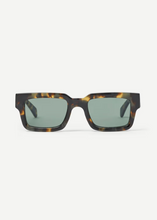 Load image into Gallery viewer, SAJESSIE SUNGLASSES | YELLOW TORTOISE SAMSOE SAMSOE