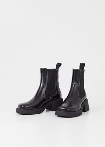 DORA BOOTS | BLACK/WHITE VAGABOND