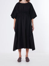 Charger l&#39;image dans la galerie, RELAXED TIE WAIST DRESS | BLACK COTTON EMIN &amp; PAUL