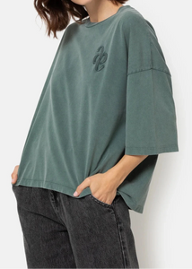 ELOISE-A TEE | VINTAGE GREEN