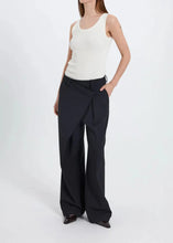 Load image into Gallery viewer, ELUNA PANTS | BLACK NORR