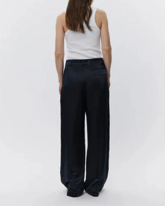 ENZO HIGH SHINE BLEND PANTS | BLACK DAY BIRGER AND MIKKELSEN