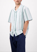 Load image into Gallery viewer, HOSTAS SS SHIRT | GREEN CASTART