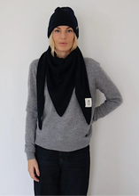 Charger l&#39;image dans la galerie, HUE SOLID CASHMERE BEANIE | BLACK BETA STUDIOS