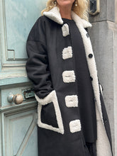 Charger l&#39;image dans la galerie, TIBUR REVERSIBLE COAT | BLACK MUNTHE