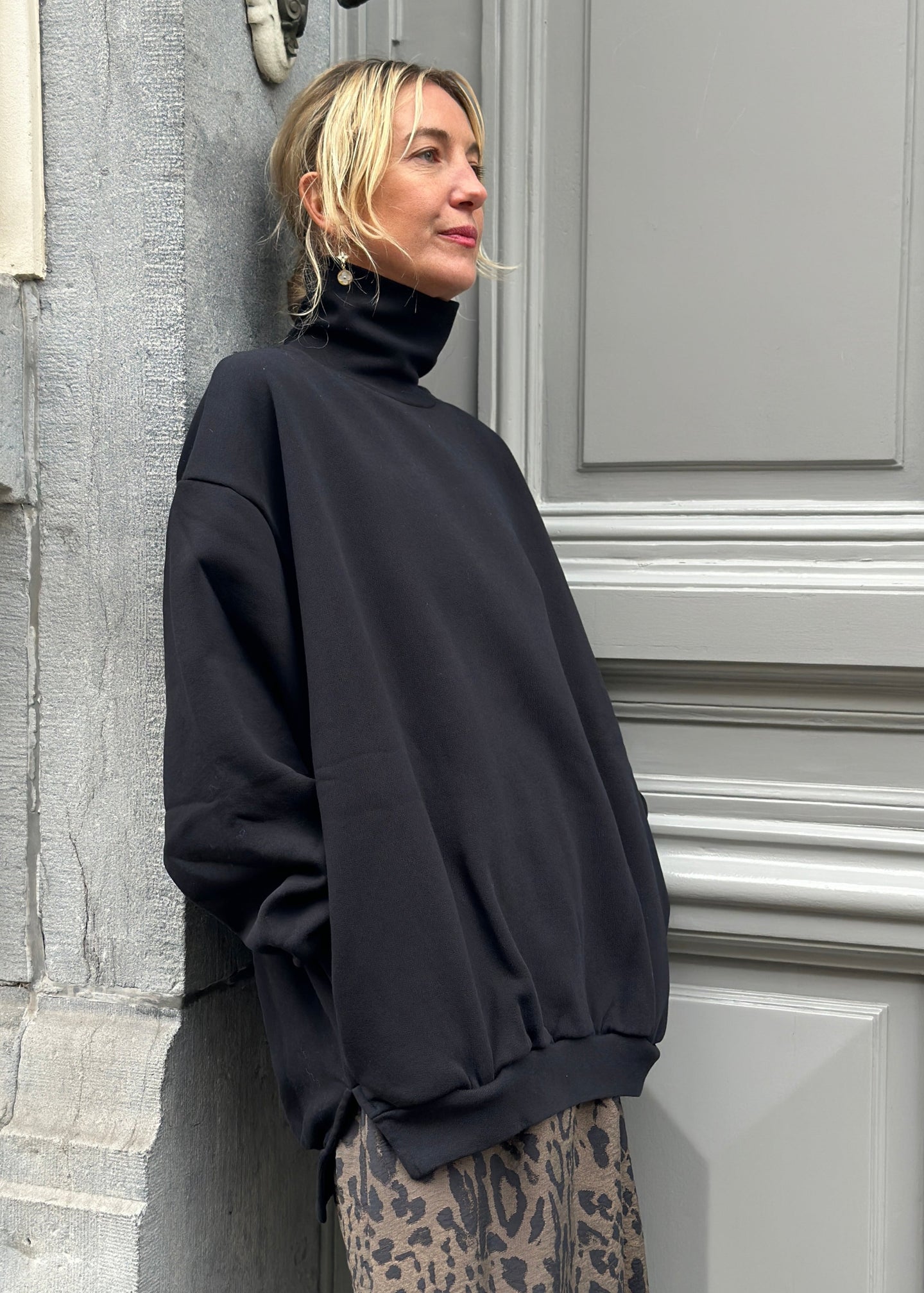 KEEP TURTLENECK OVERSIZED SWEATSHIRT  | BLACK AME