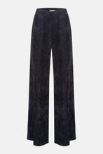 Charger l&#39;image dans la galerie, Indiana wide pants in a dark blue velvet fabric from Ame Antwerp